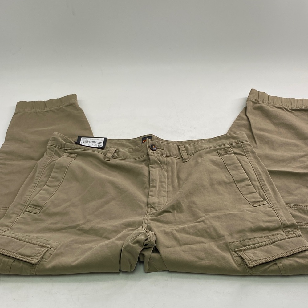 Boss Men's Cargo Pants in Khaki Green                                 P434@SS